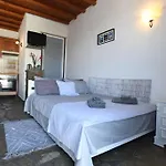 Lovely For 2 Ppl In Tinos Apartment